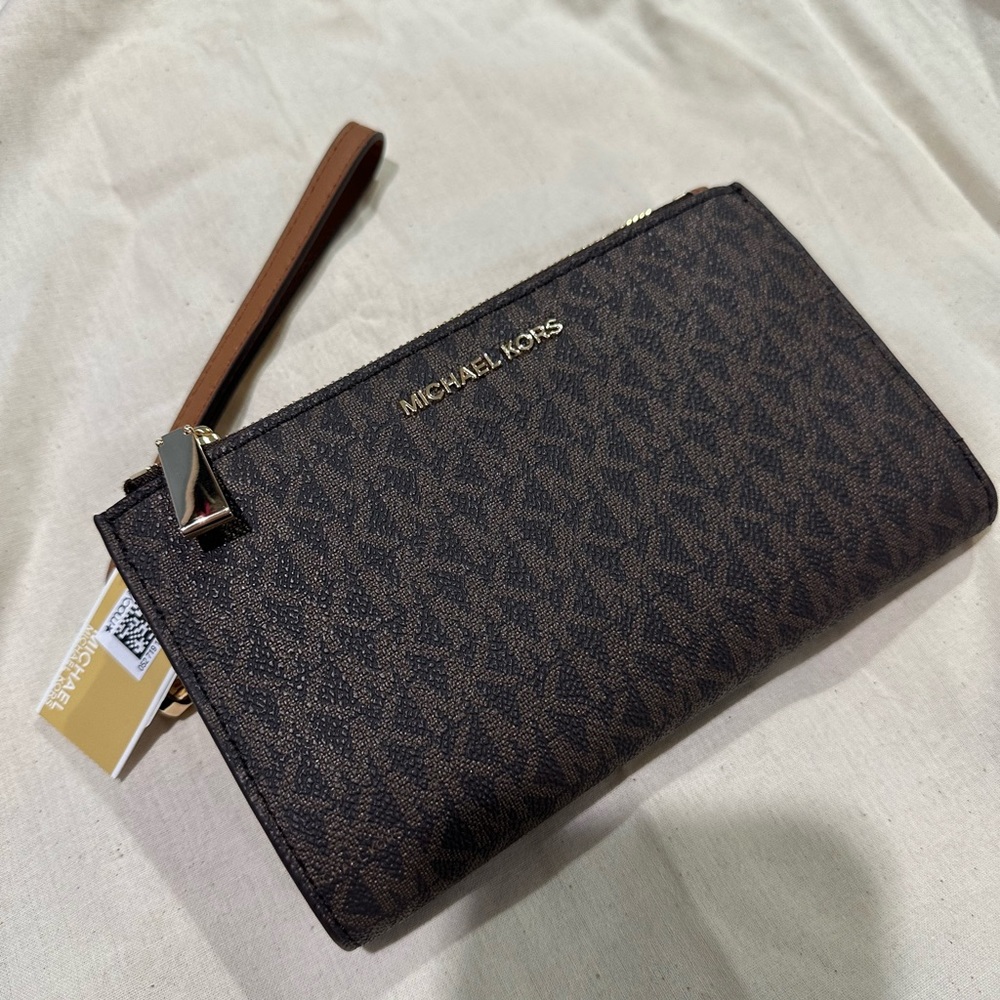 Michael Kors set double zip wristlet
